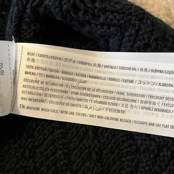 Abercrombie & Fitch Black Crochet Vest - Picture 14 of 14